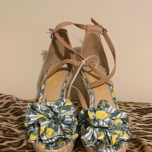 Gianni Bini Lemon Print Espadrille Wedges - Tan and Blue